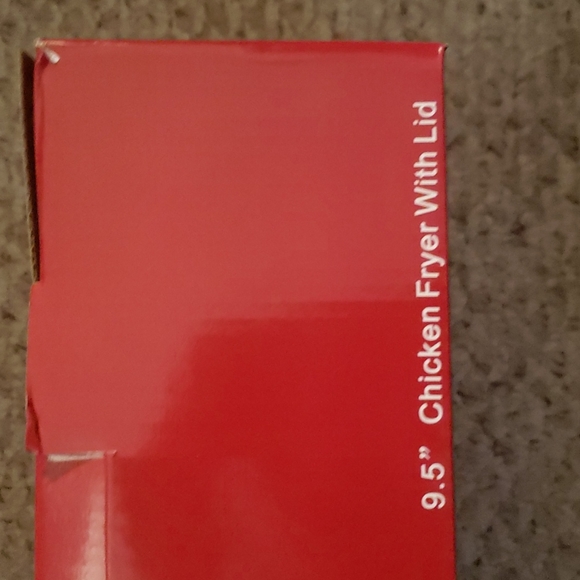 Parini 9.5" Chicken Fryer with Lid - Picture 6 of 10